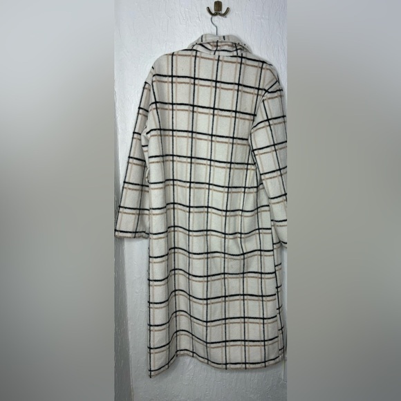 Lulu’s Warm Front Ivory Plaid trench Coat Size Large - Picture 6 of 8
